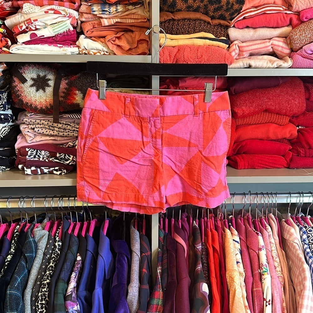 Loft Riviera pink and orange patterned size 00 (fits like 0-2) 4” shorts